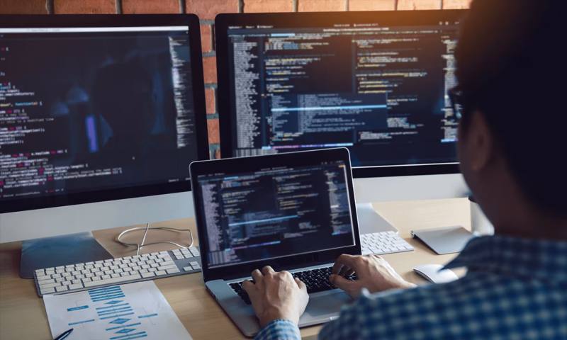 数据科学选型：R与Python如何赋能邕宁区网站建设？